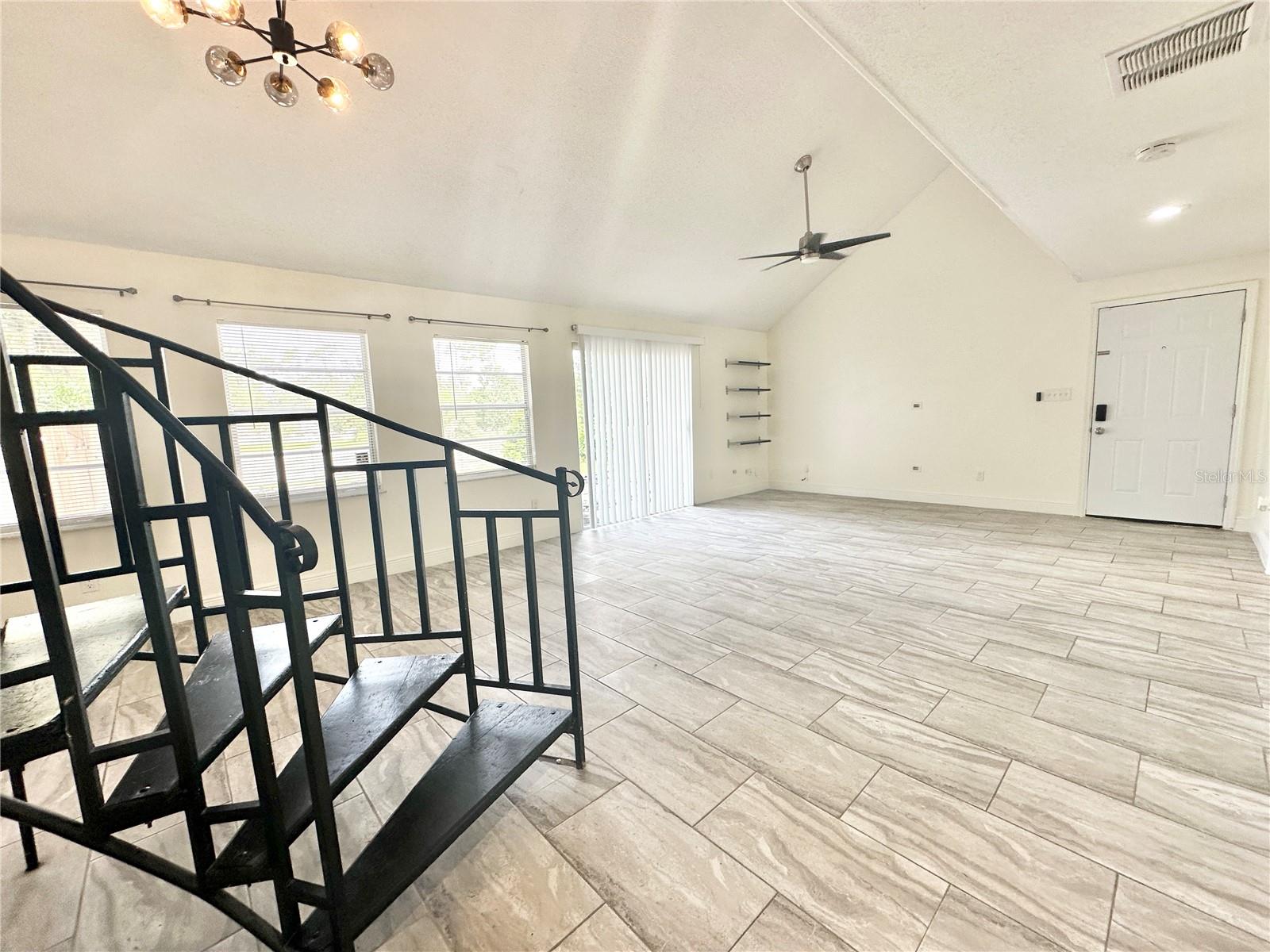 122 S BULOVA DR, APOPKA, FL, 32703