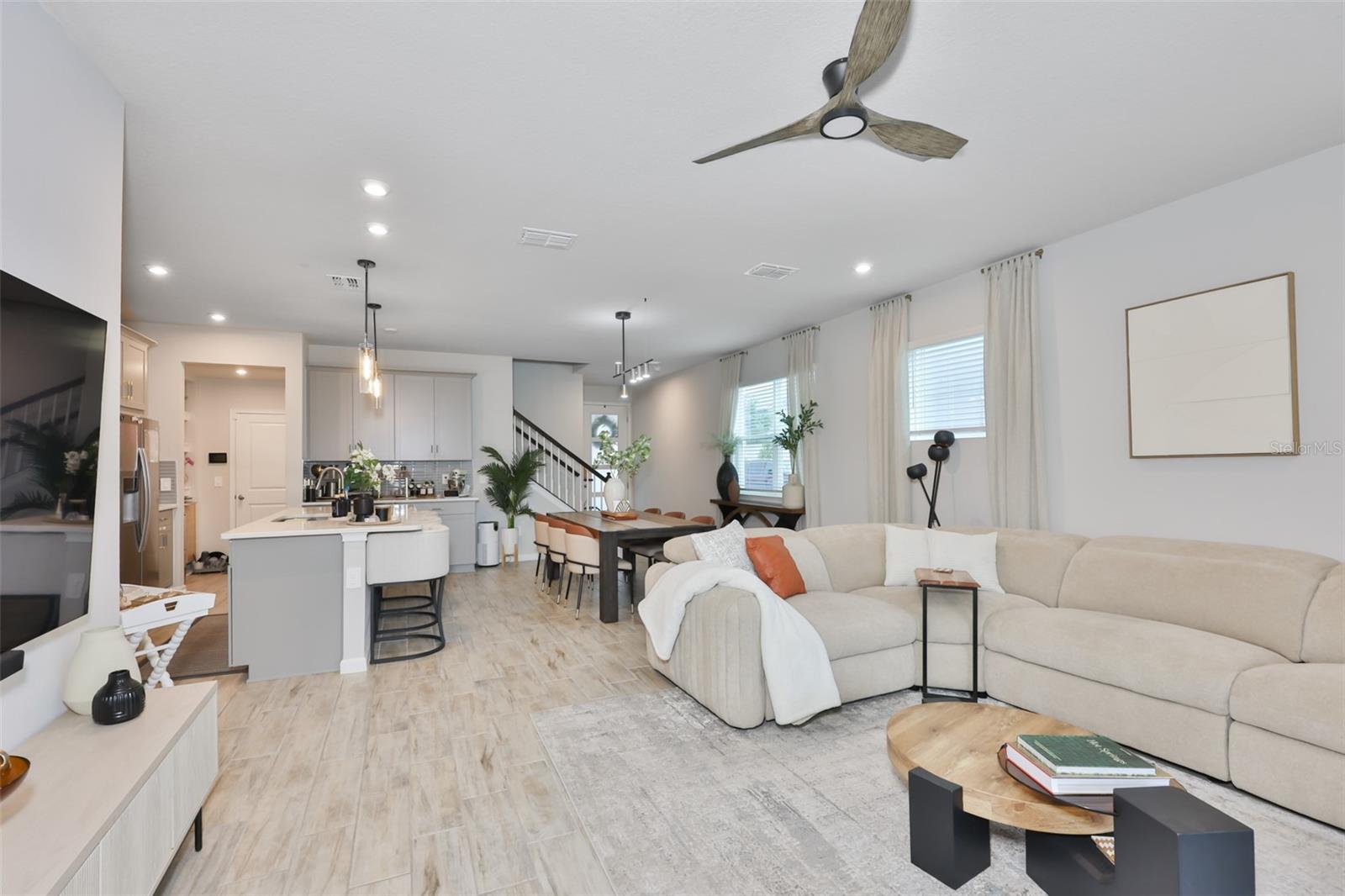 1123 CREEK VALLEY CT, BRANDON, FL, 33511
