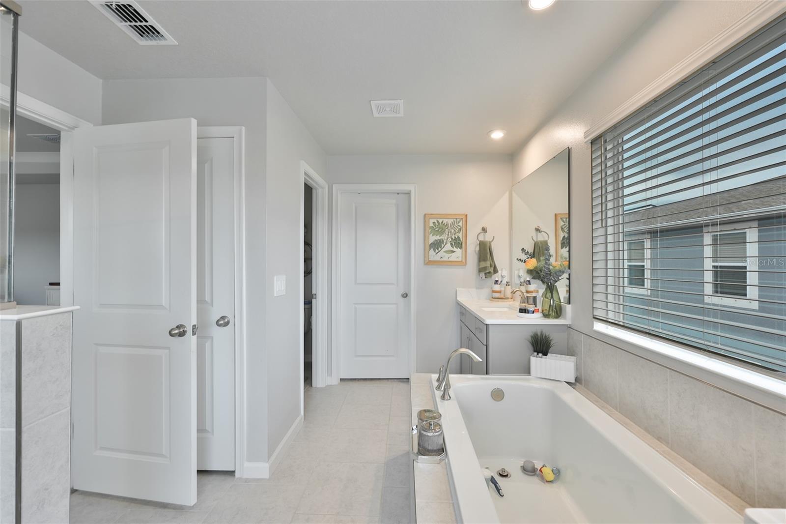 1123 CREEK VALLEY CT, BRANDON, FL, 33511
