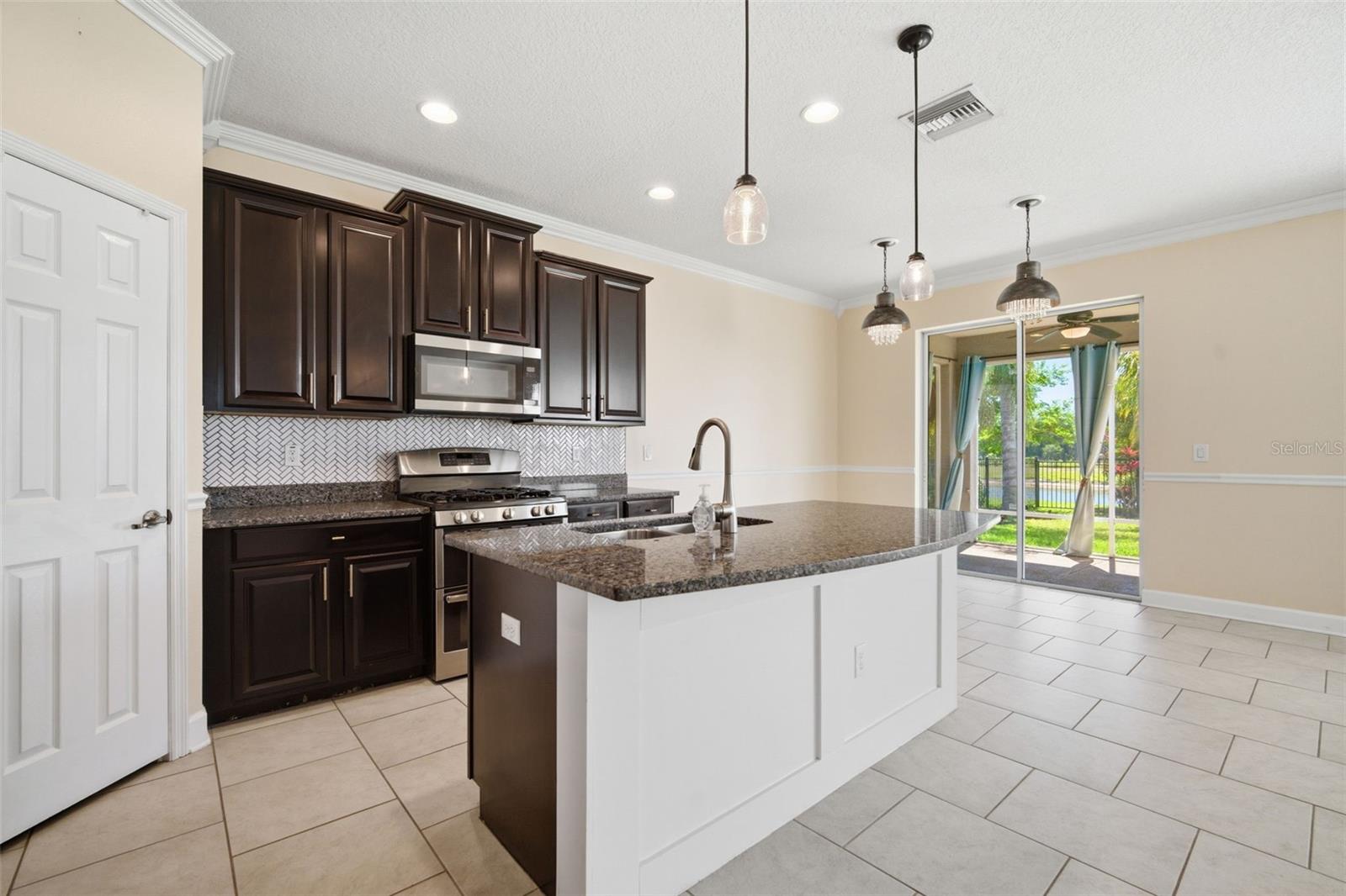 6926 OLD BENTON DR, APOLLO BEACH, FL, 33572