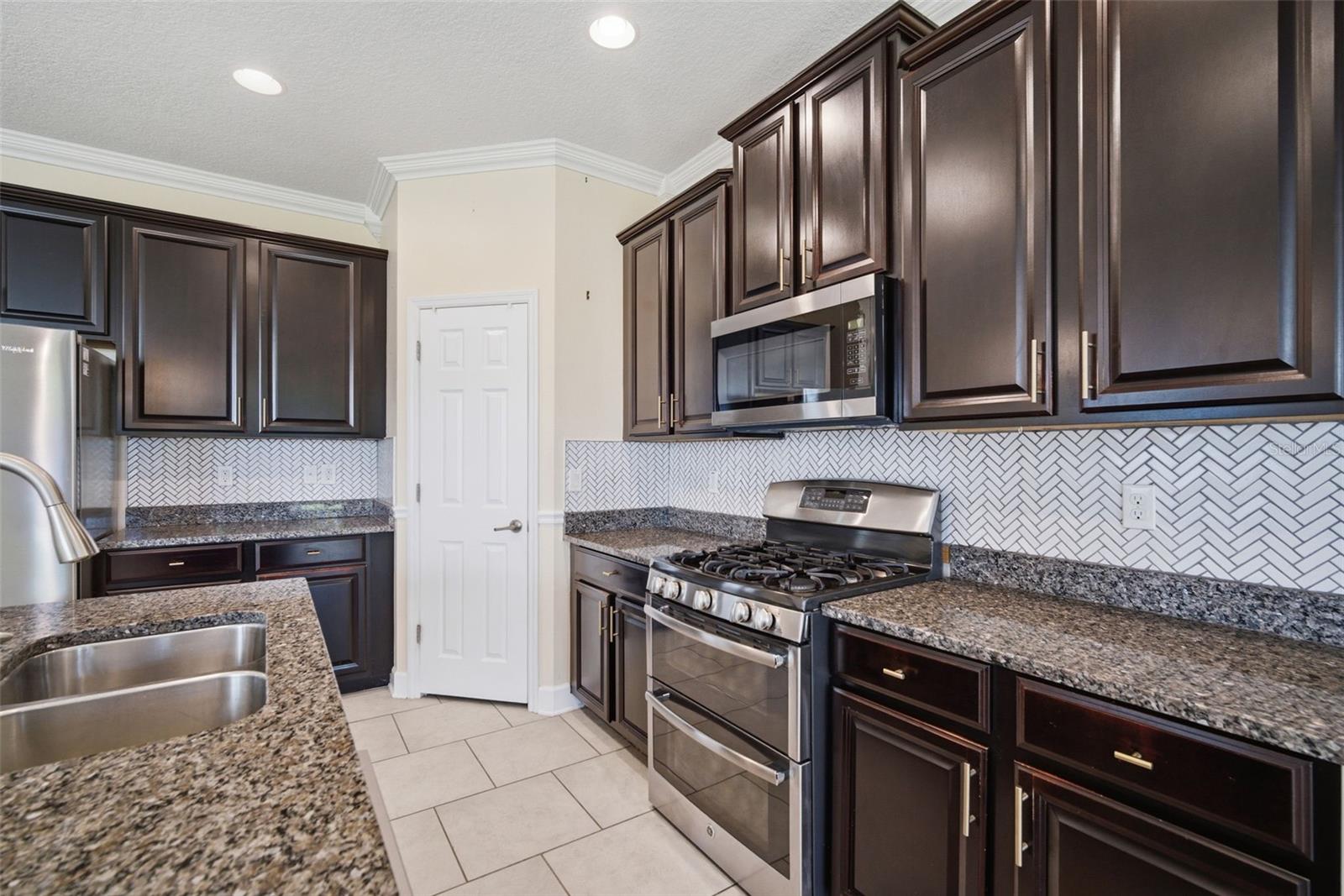 6926 OLD BENTON DR, APOLLO BEACH, FL, 33572