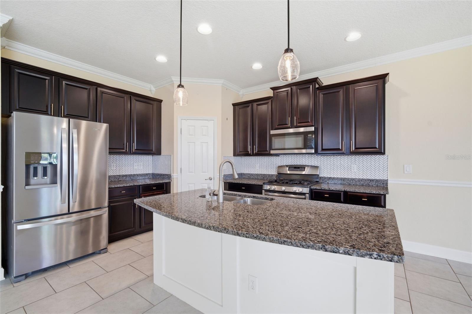 6926 OLD BENTON DR, APOLLO BEACH, FL, 33572