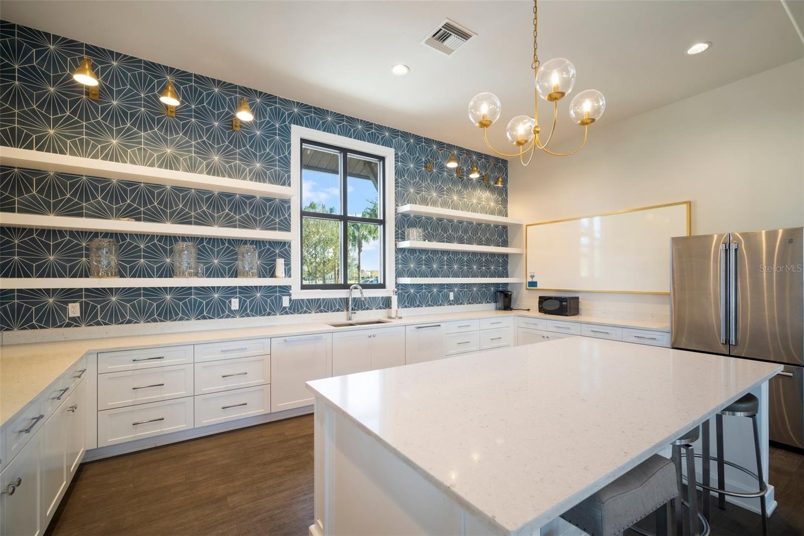 6926 OLD BENTON DR, APOLLO BEACH, FL, 33572