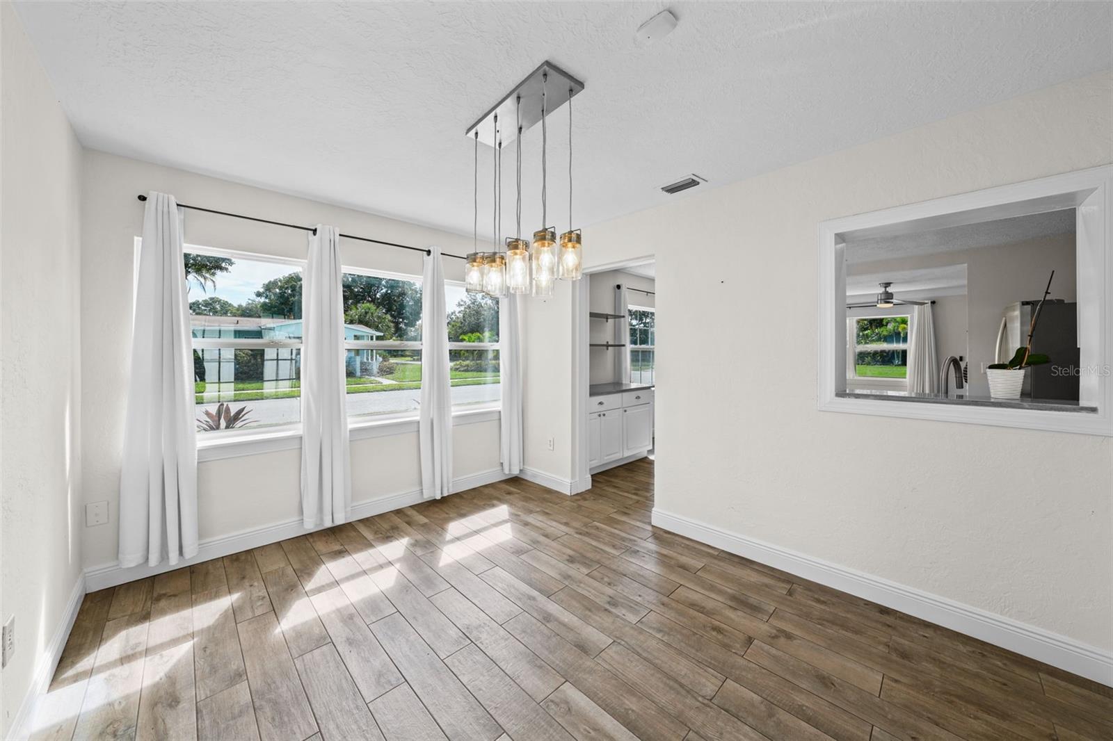 281 38TH AVE NE, ST PETERSBURG, FL, 33704