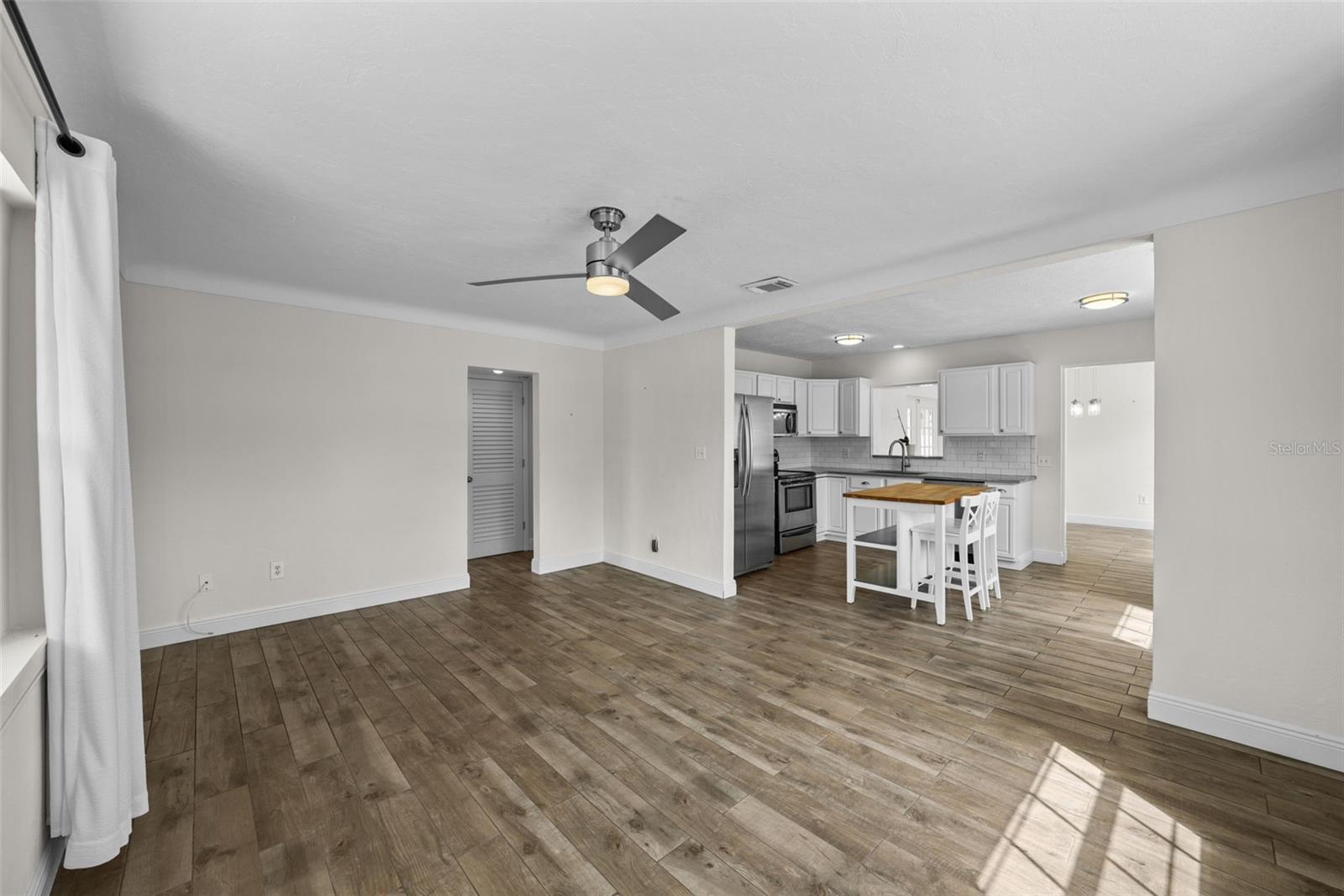 281 38TH AVE NE, ST PETERSBURG, FL, 33704