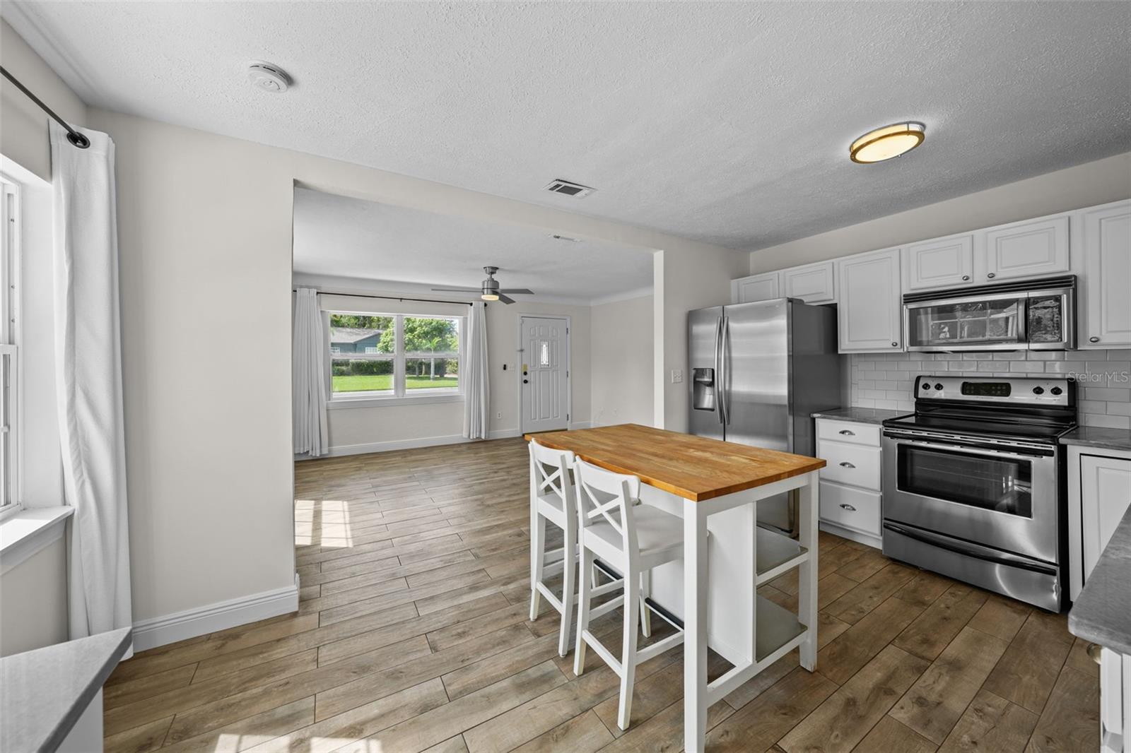 281 38TH AVE NE, ST PETERSBURG, FL, 33704