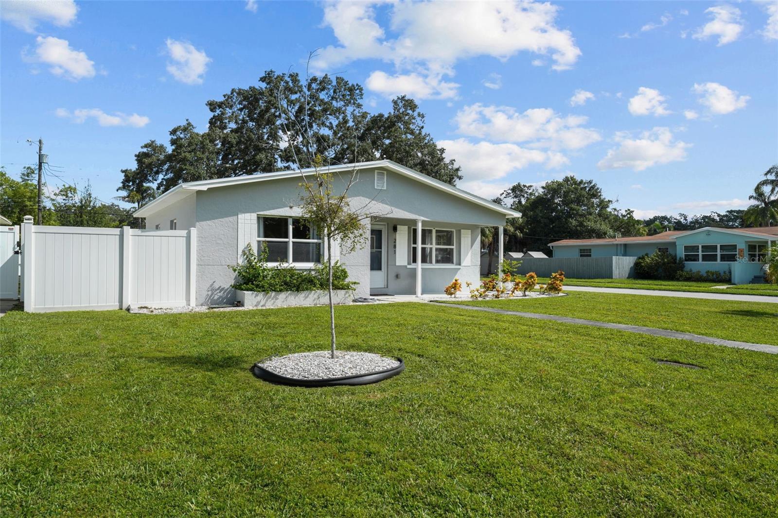 281 38TH AVE NE, ST PETERSBURG, FL, 33704