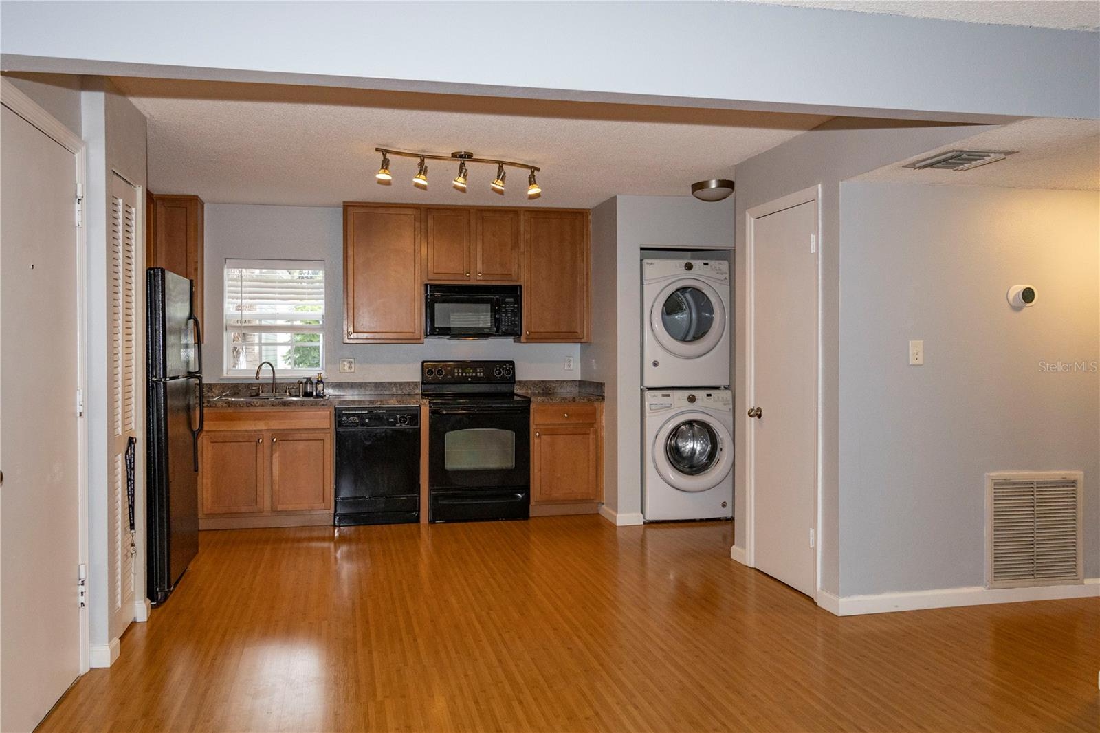 317 E AMELIA ST #8, ORLANDO, FL, 32801