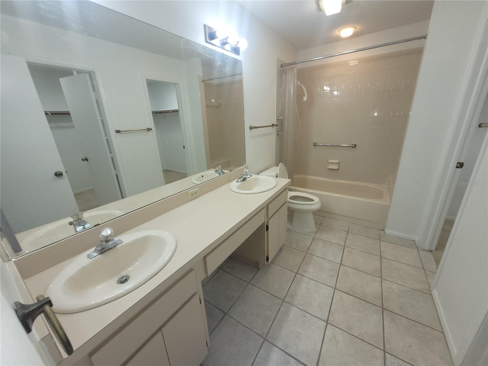 7125 SILVERMILL DR, TAMPA, FL, 33635