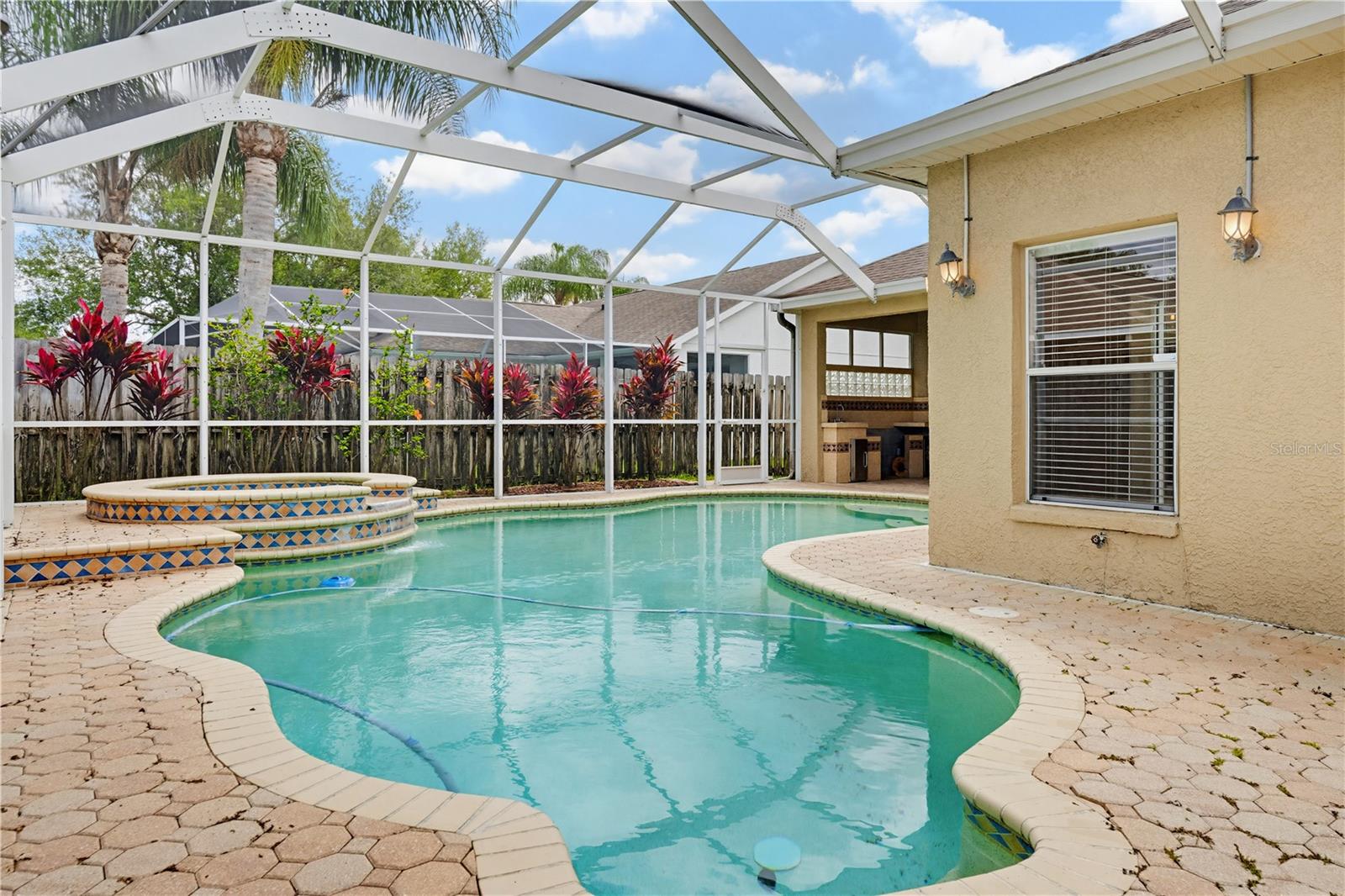 10115 KINGSBRIDGE AVE, TAMPA, FL, 33626