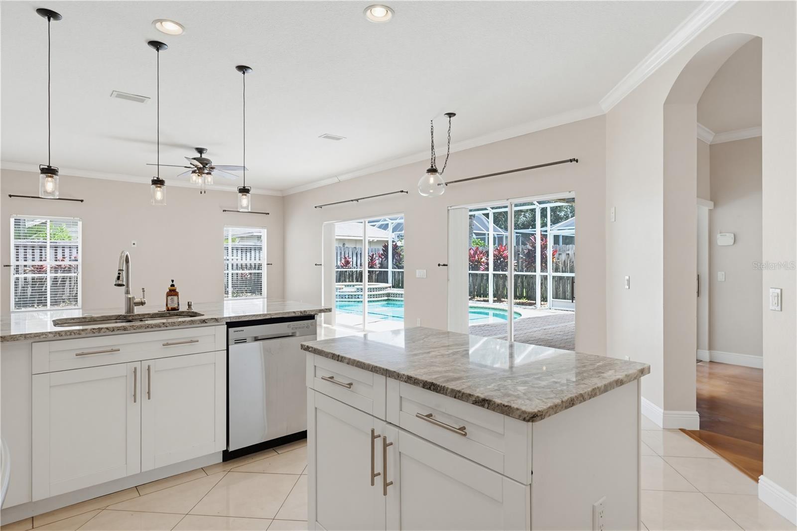 10115 KINGSBRIDGE AVE, TAMPA, FL, 33626