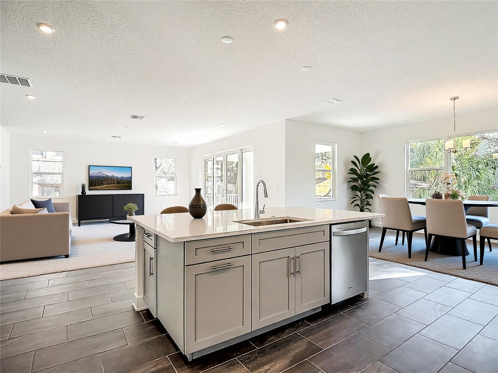 BEACON HILL, LAKELAND, FL, 33803