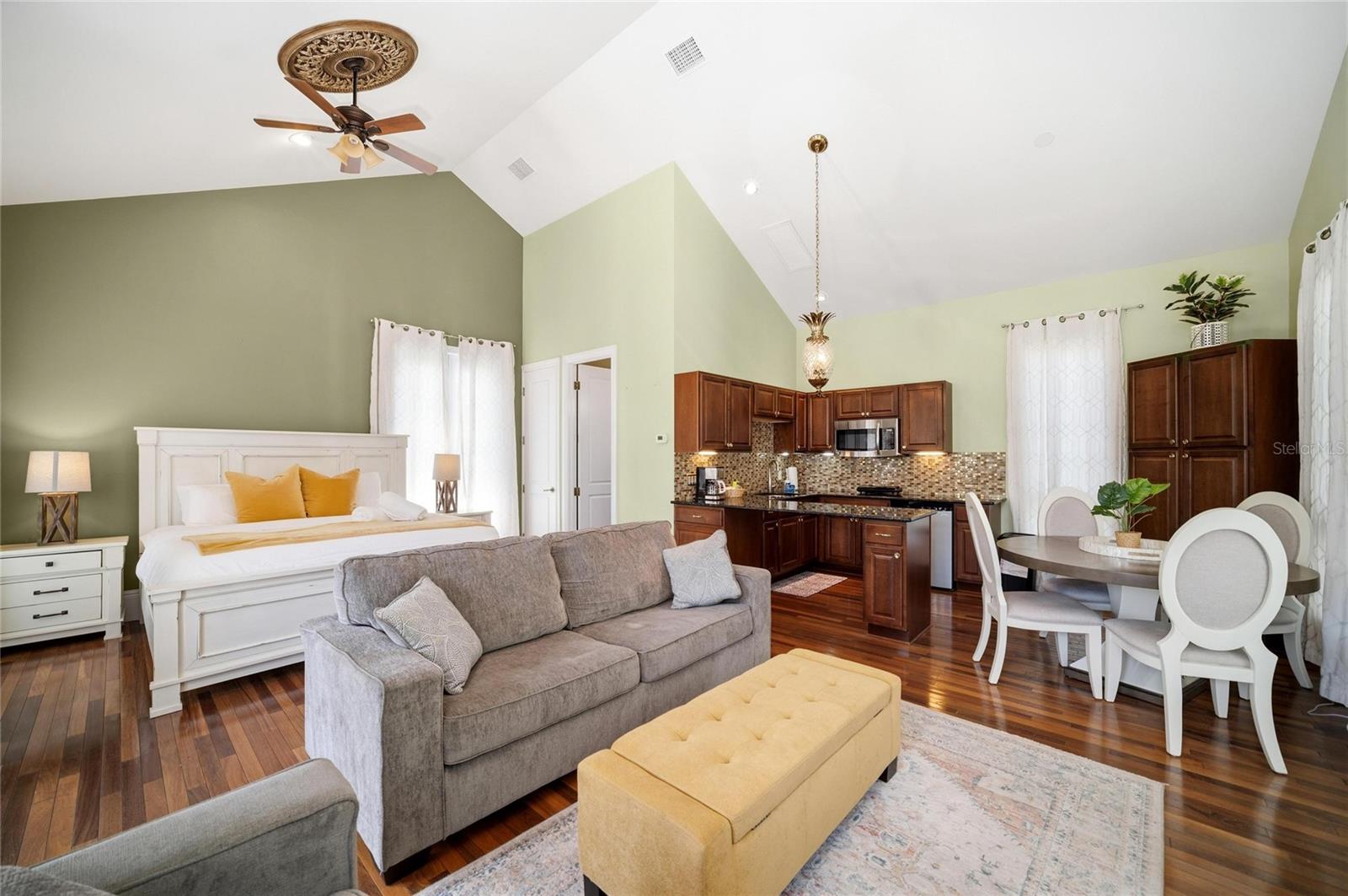6438 HOLLYWOOD BLVD, SARASOTA, FL, 34231