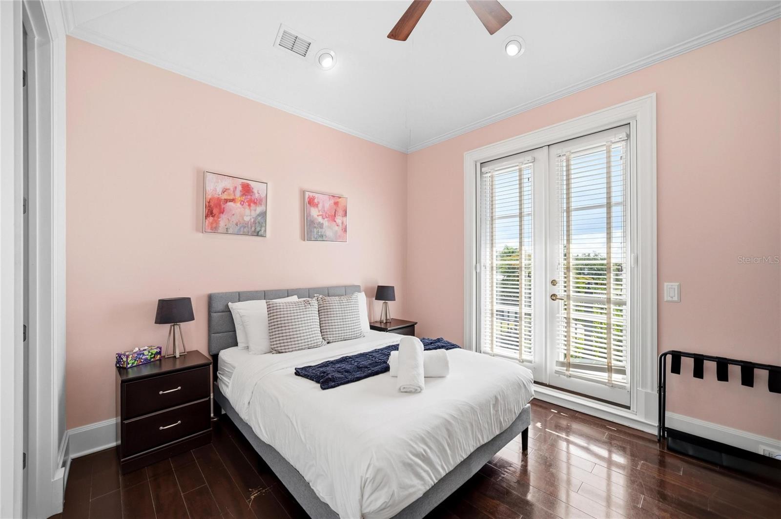 6438 HOLLYWOOD BLVD, SARASOTA, FL, 34231