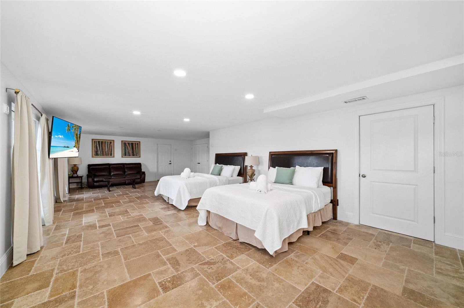 6438 HOLLYWOOD BLVD, SARASOTA, FL, 34231