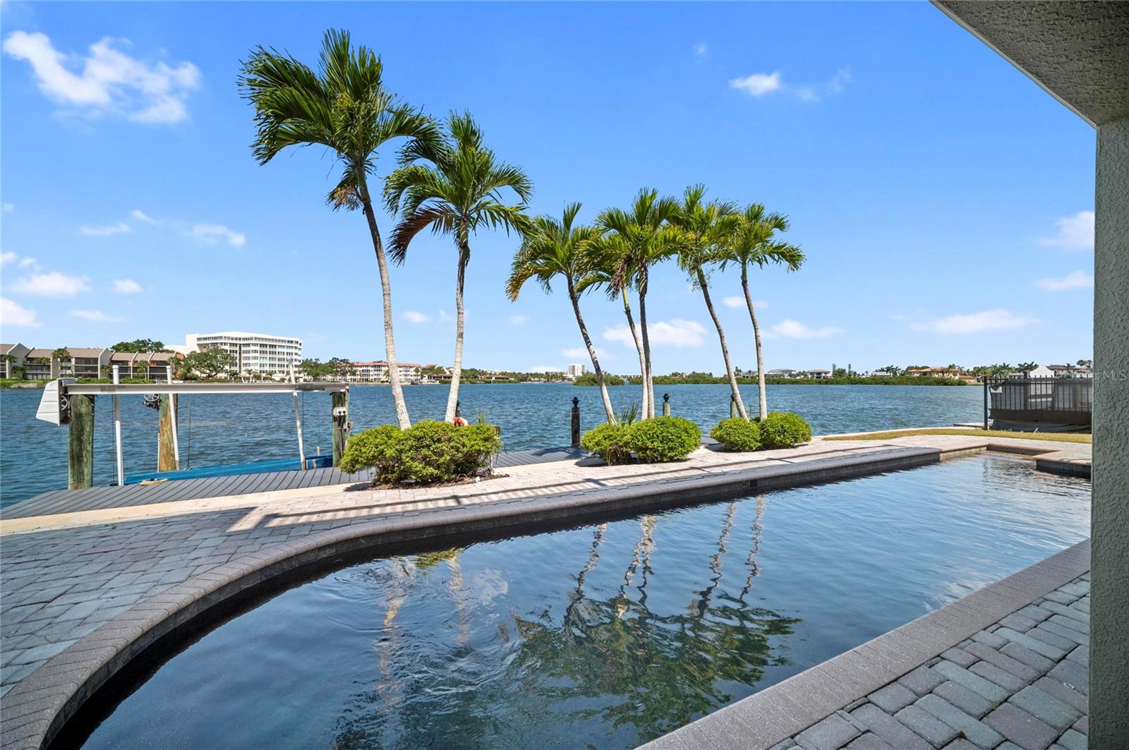 6438 HOLLYWOOD BLVD, SARASOTA, FL, 34231