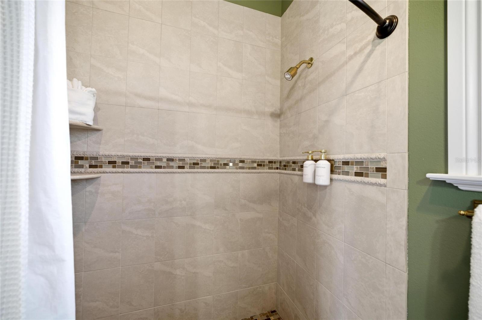 6438 HOLLYWOOD BLVD, SARASOTA, FL, 34231