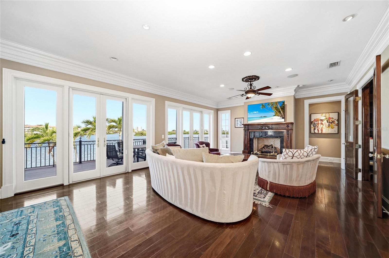 6438 HOLLYWOOD BLVD, SARASOTA, FL, 34231