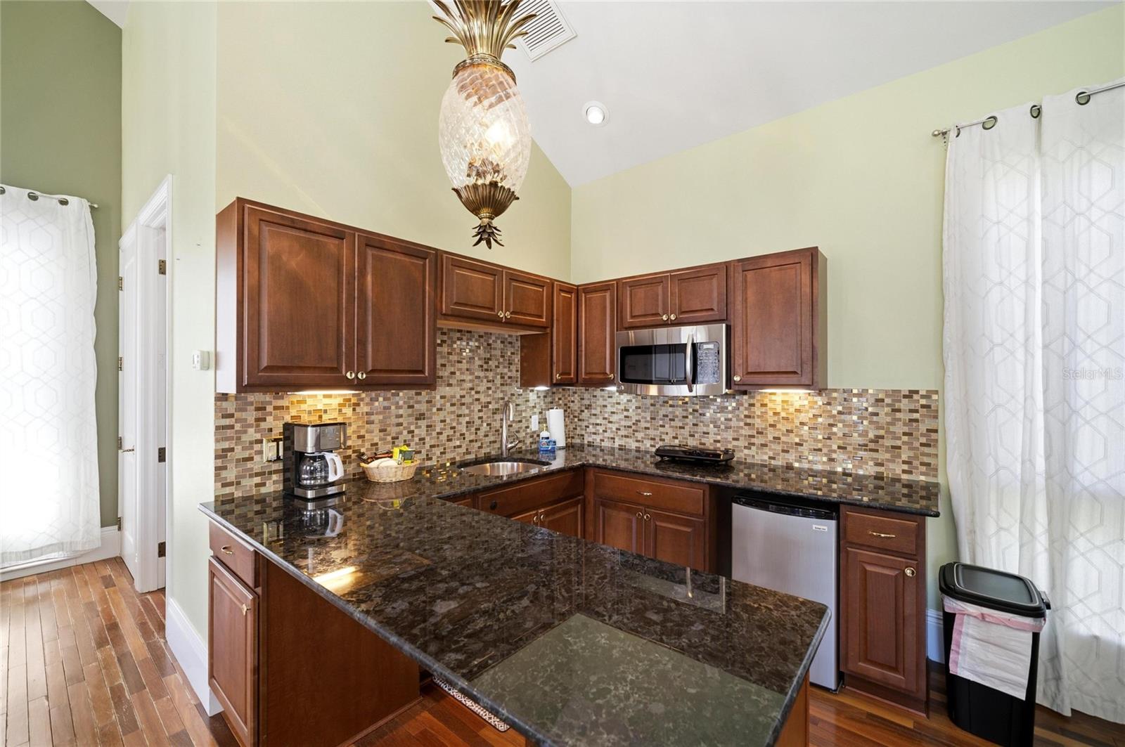 6438 HOLLYWOOD BLVD, SARASOTA, FL, 34231