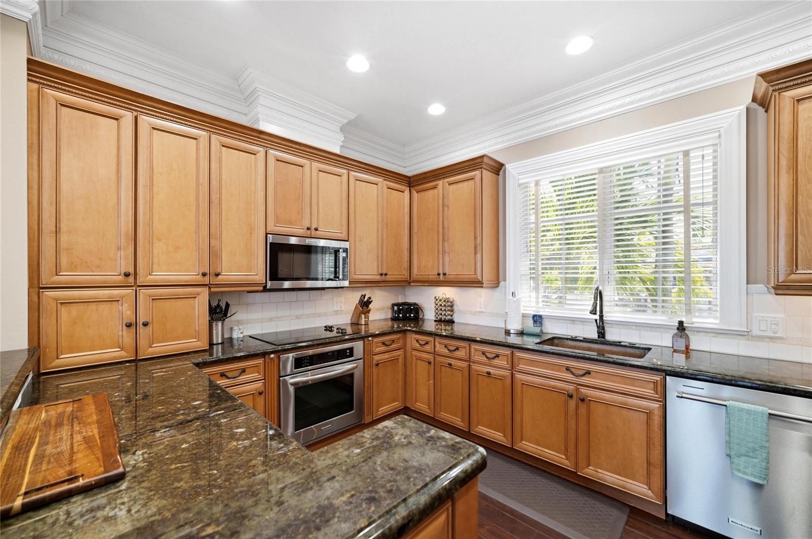 6438 HOLLYWOOD BLVD, SARASOTA, FL, 34231
