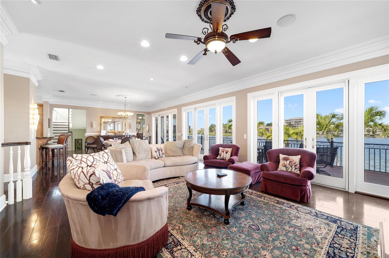 6438 HOLLYWOOD BLVD, SARASOTA, FL, 34231