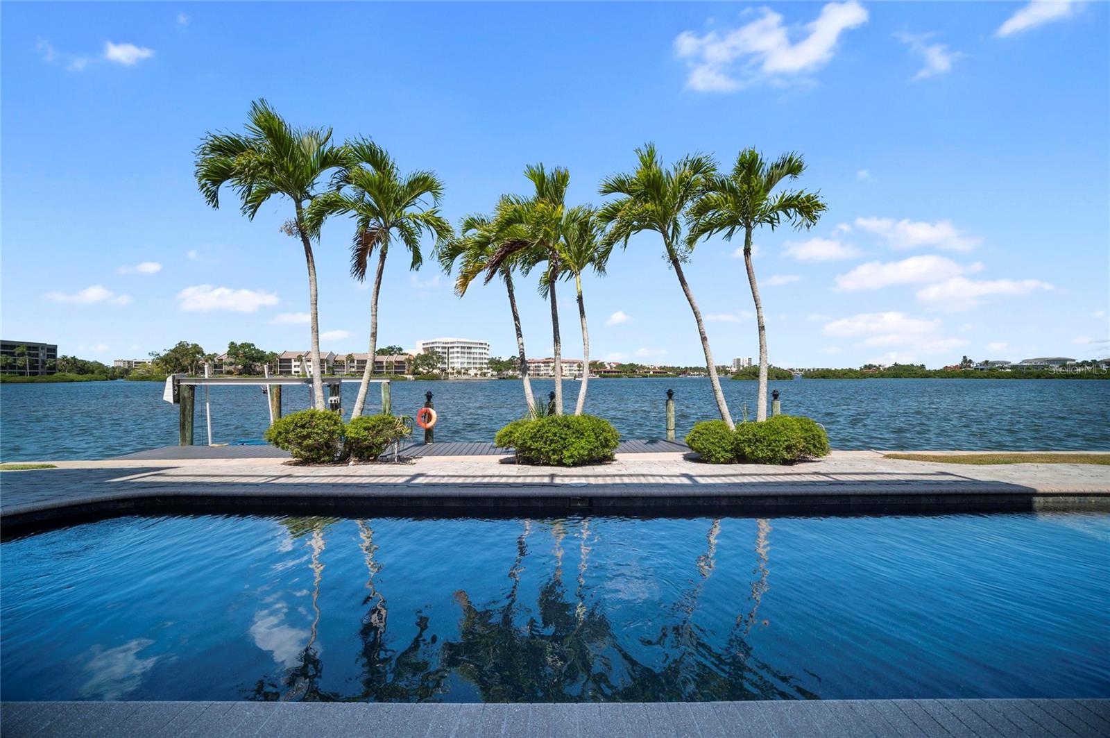 6438 HOLLYWOOD BLVD, SARASOTA, FL, 34231