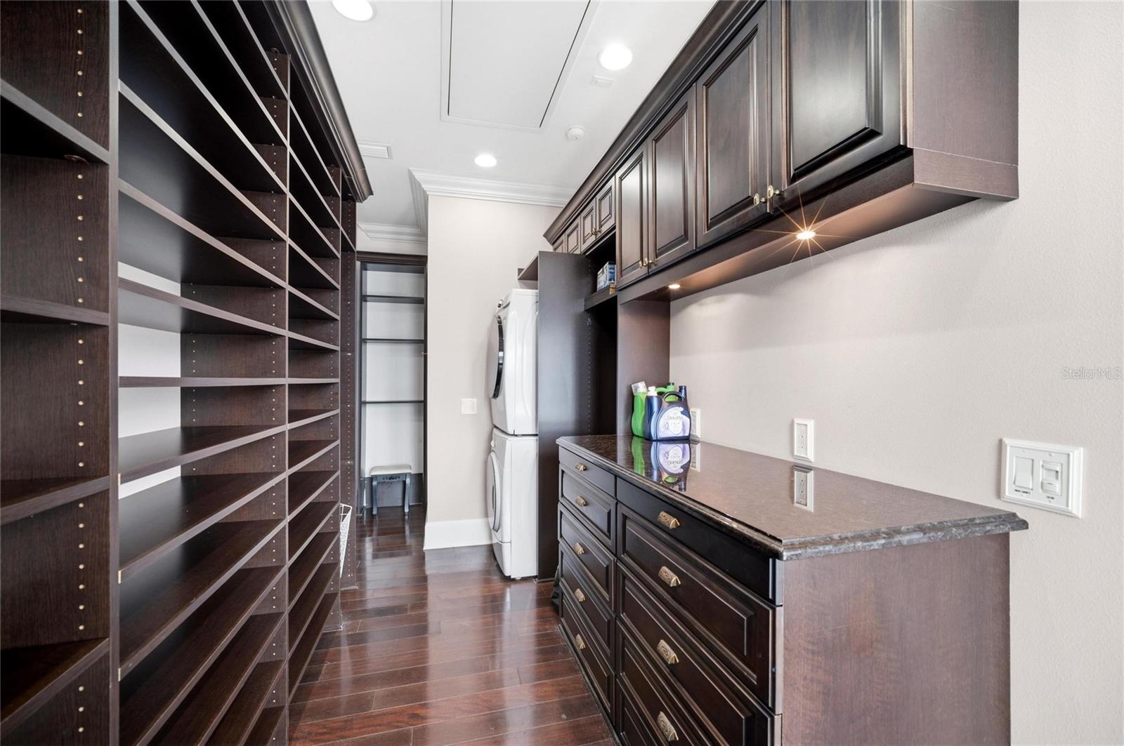 6438 HOLLYWOOD BLVD, SARASOTA, FL, 34231