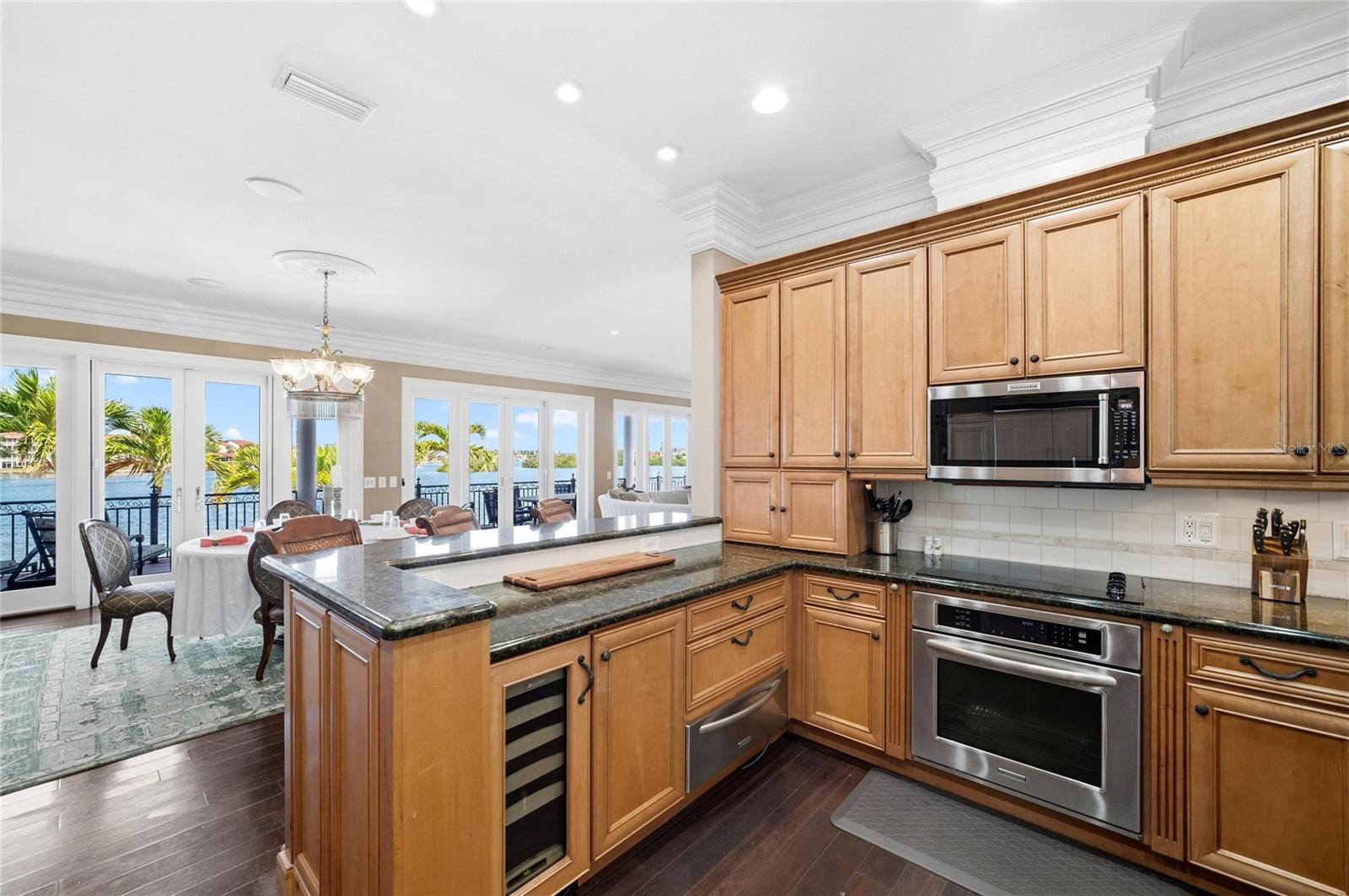 6438 HOLLYWOOD BLVD, SARASOTA, FL, 34231