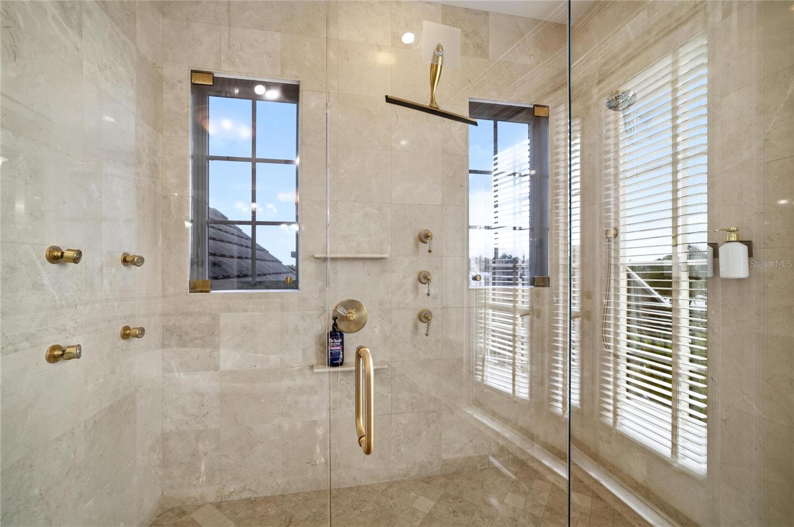 6438 HOLLYWOOD BLVD, SARASOTA, FL, 34231