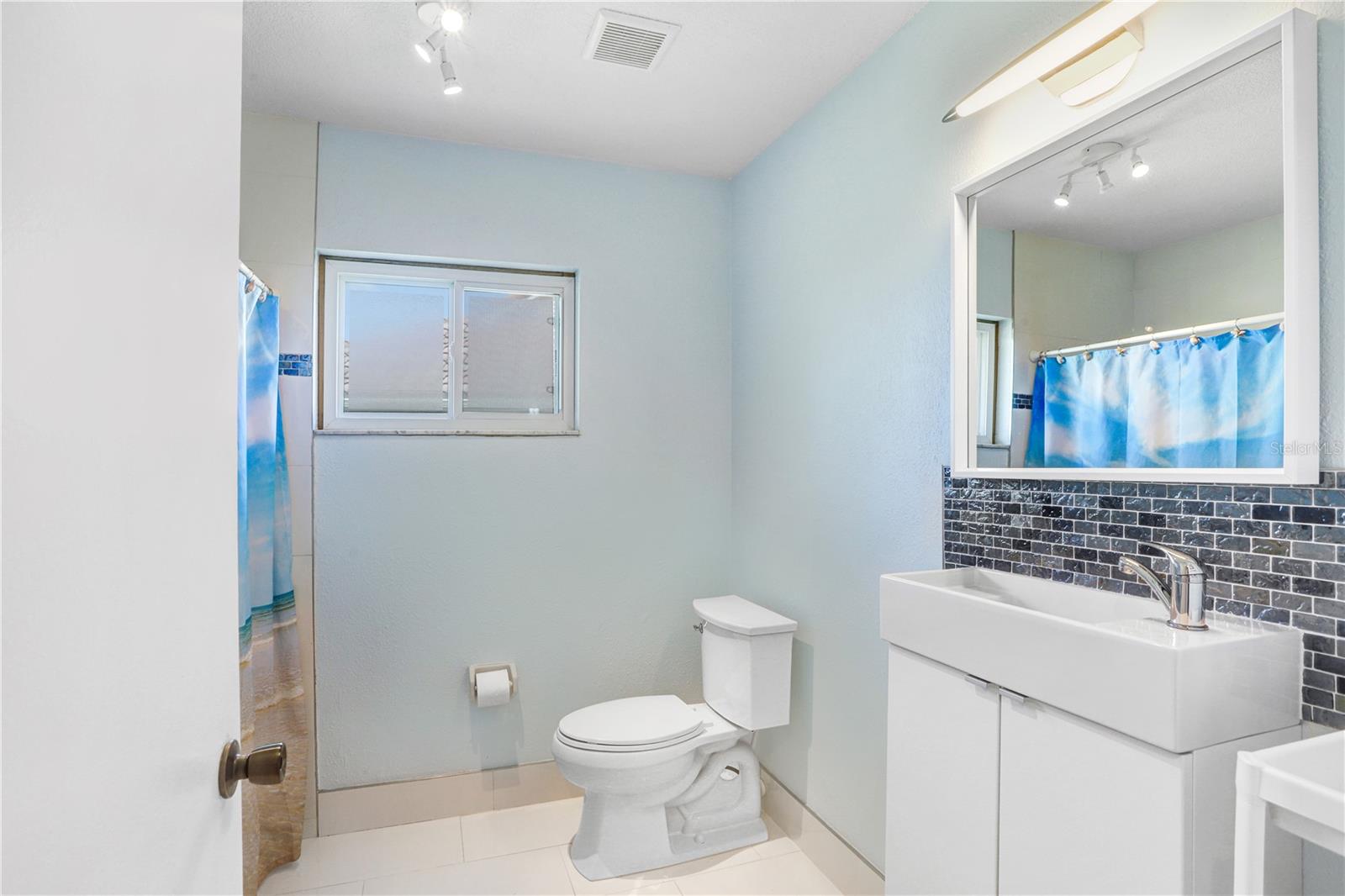 1826 WOLF LAUREL DR, SUN CITY CENTER, FL, 33573