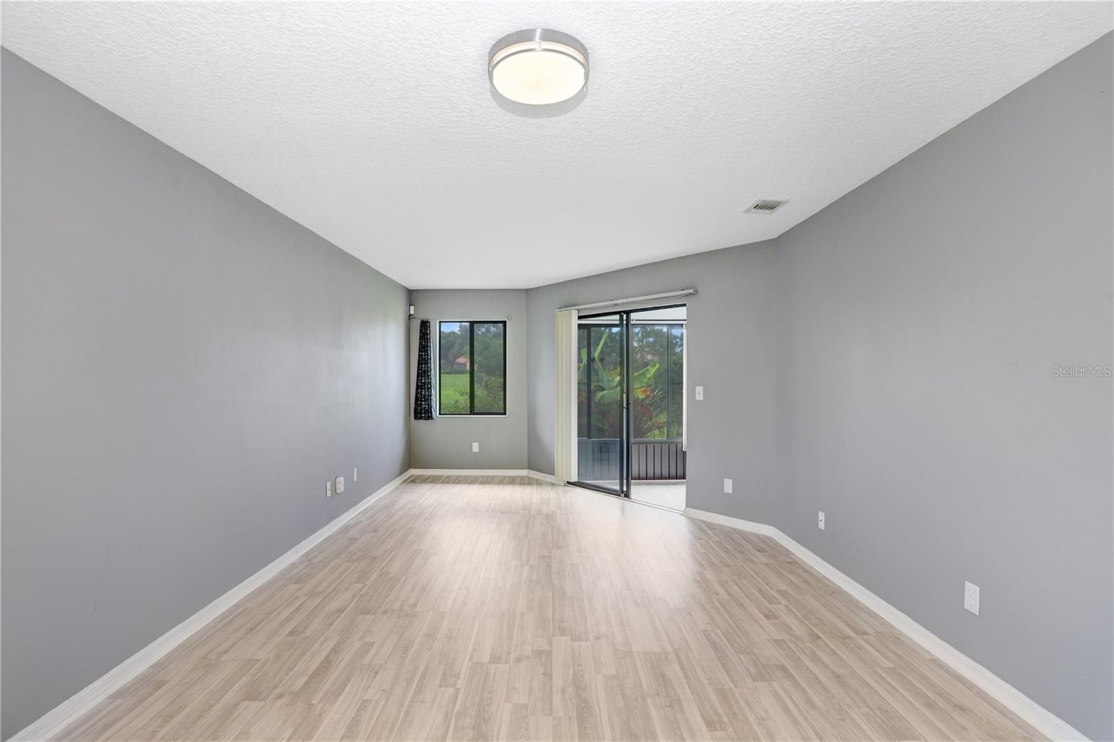1826 WOLF LAUREL DR, SUN CITY CENTER, FL, 33573