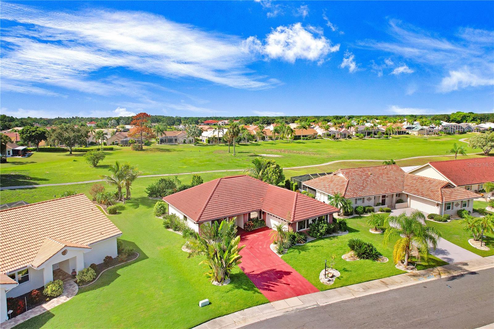 1826 WOLF LAUREL DR, SUN CITY CENTER, FL, 33573