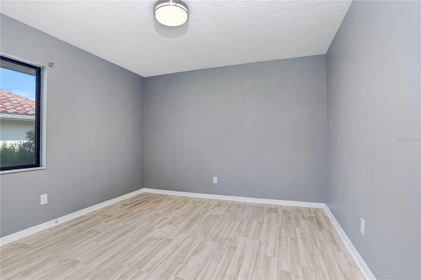 1826 WOLF LAUREL DR, SUN CITY CENTER, FL, 33573