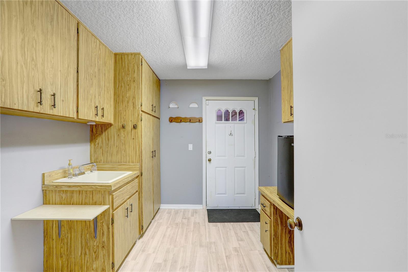 1826 WOLF LAUREL DR, SUN CITY CENTER, FL, 33573