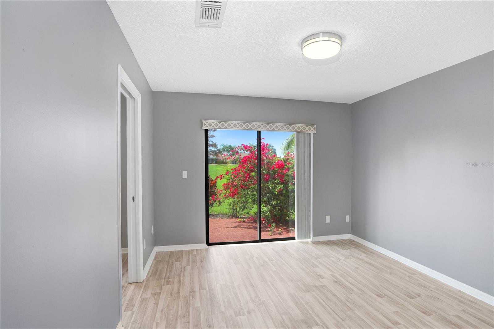 1826 WOLF LAUREL DR, SUN CITY CENTER, FL, 33573
