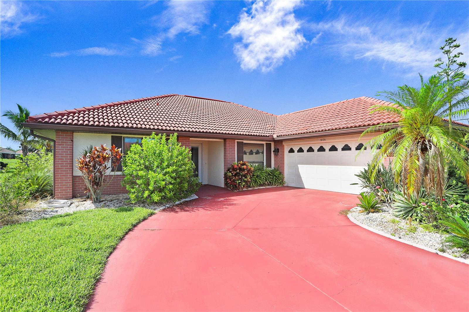 1826 WOLF LAUREL DR, SUN CITY CENTER, FL, 33573