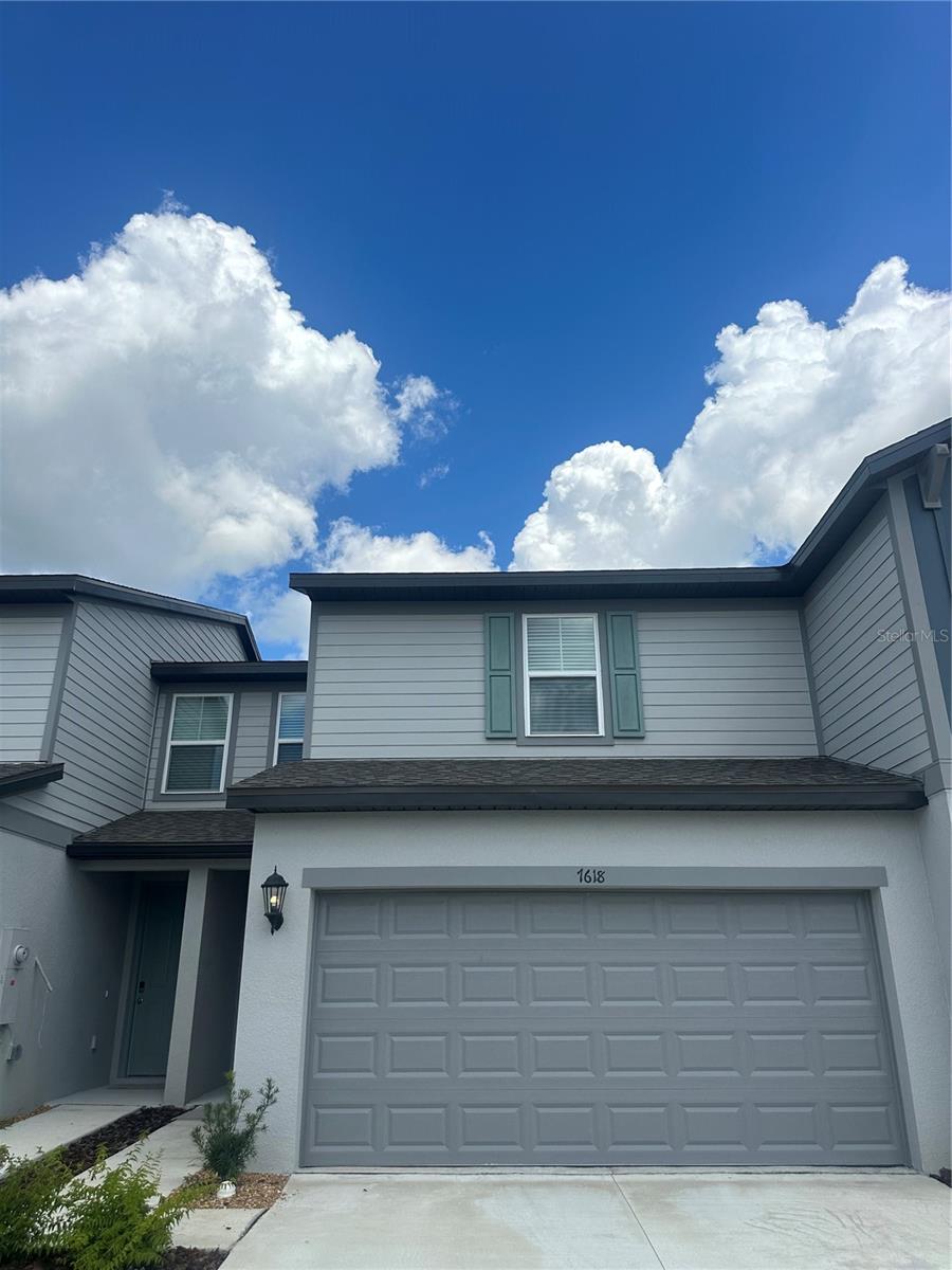 7618 MOMENTUM PKWY, WESLEY CHAPEL, FL, 33545