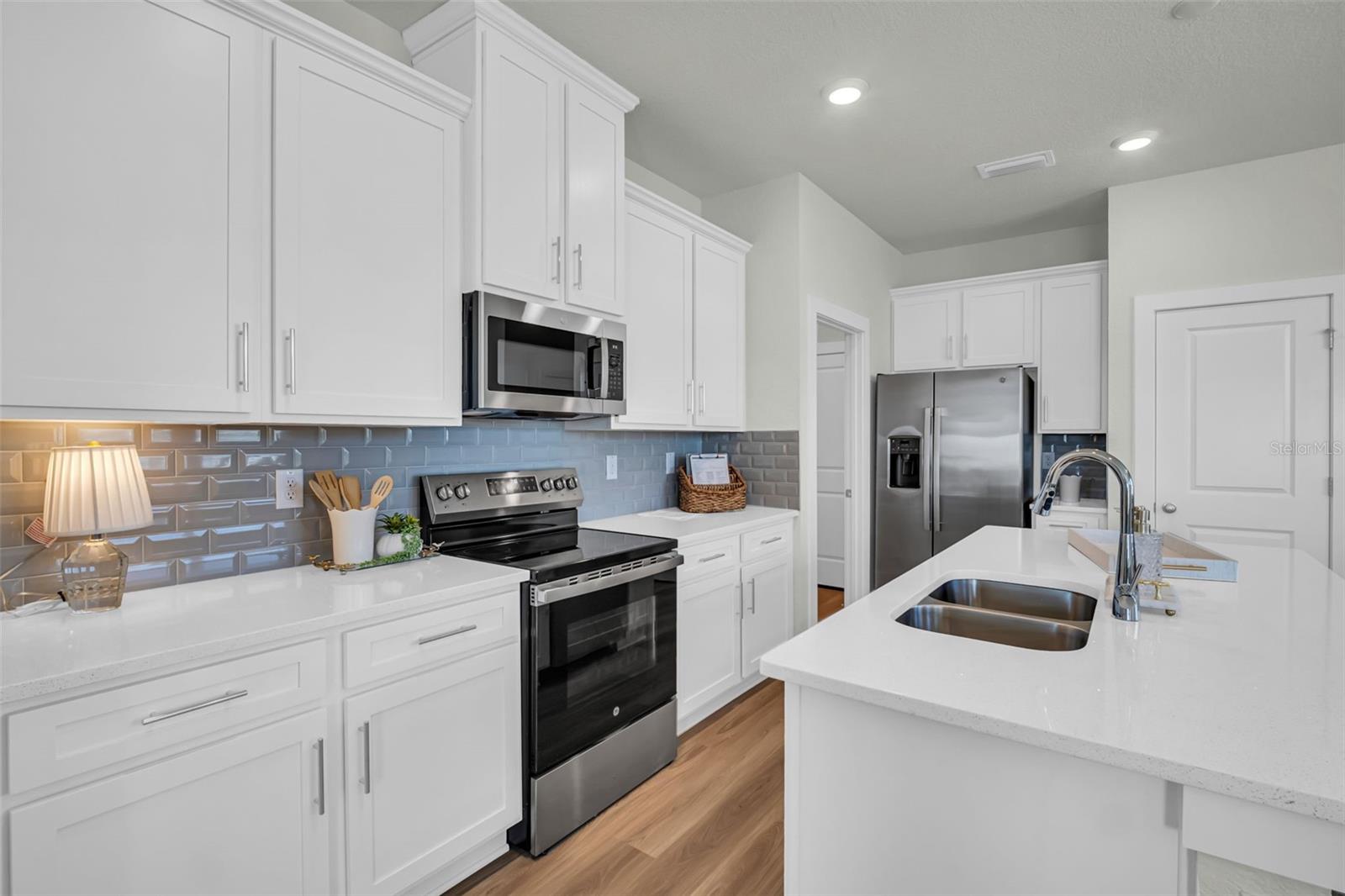 7978 CHANDLER LAKE CT, HUDSON, FL, 34667