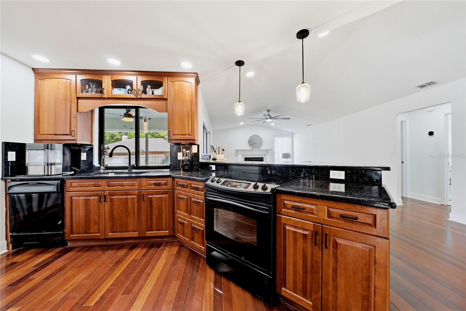 4957 LAKE VALENCIA BLVD E, PALM HARBOR, FL, 34684