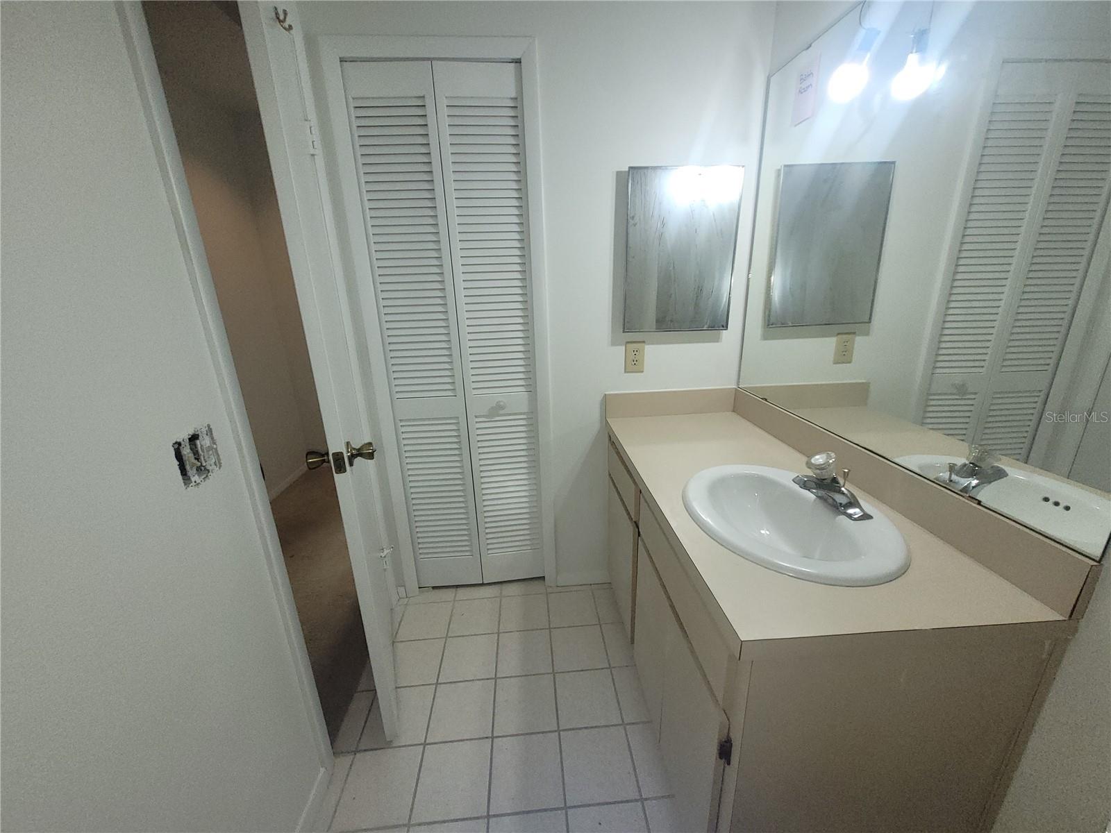 7125 SILVERMILL DR, TAMPA, FL, 33635