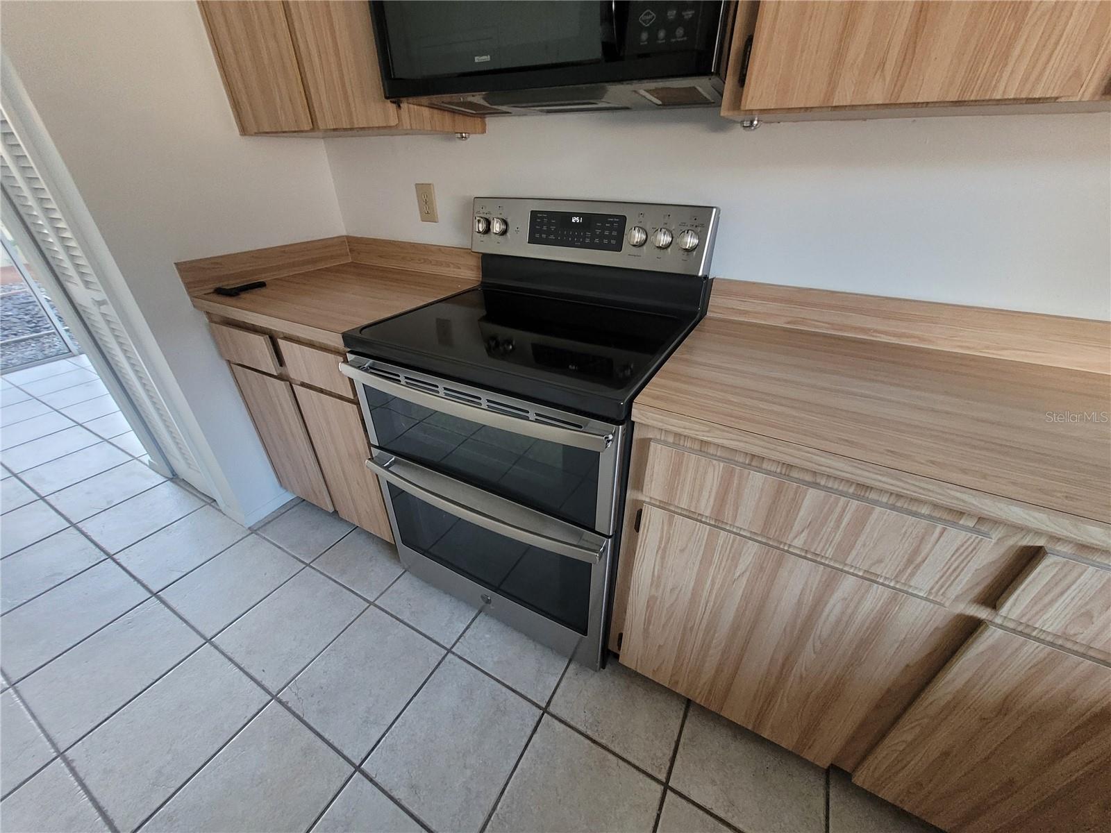 7125 SILVERMILL DR, TAMPA, FL, 33635