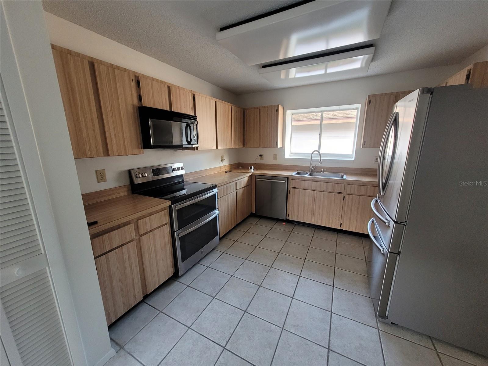 7125 SILVERMILL DR, TAMPA, FL, 33635