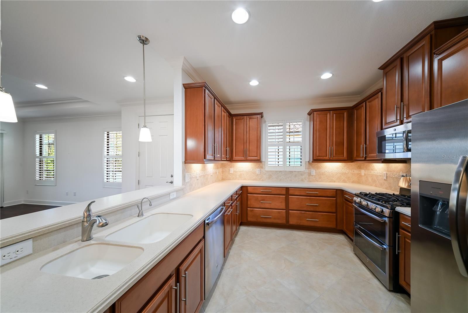 5811 CAVANO DR, SARASOTA, FL, 34231