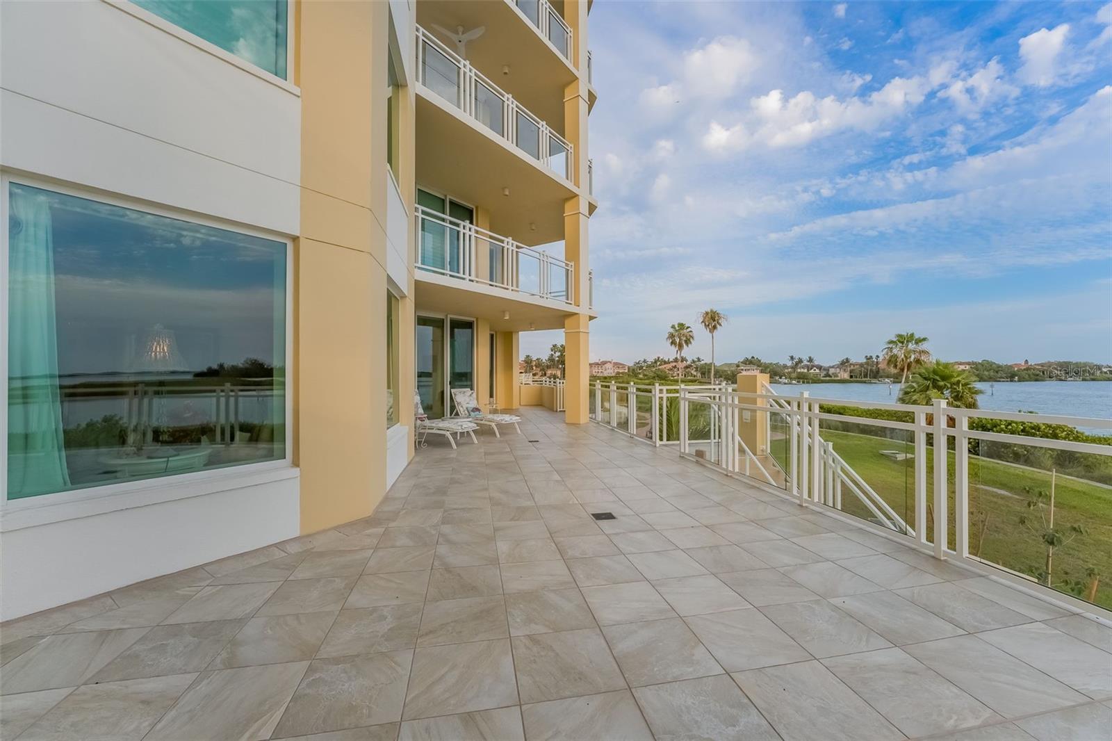 795 COLLANY RD #201, TIERRA VERDE, FL, 33715