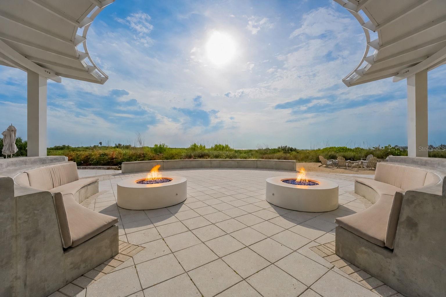 795 COLLANY RD #201, TIERRA VERDE, FL, 33715