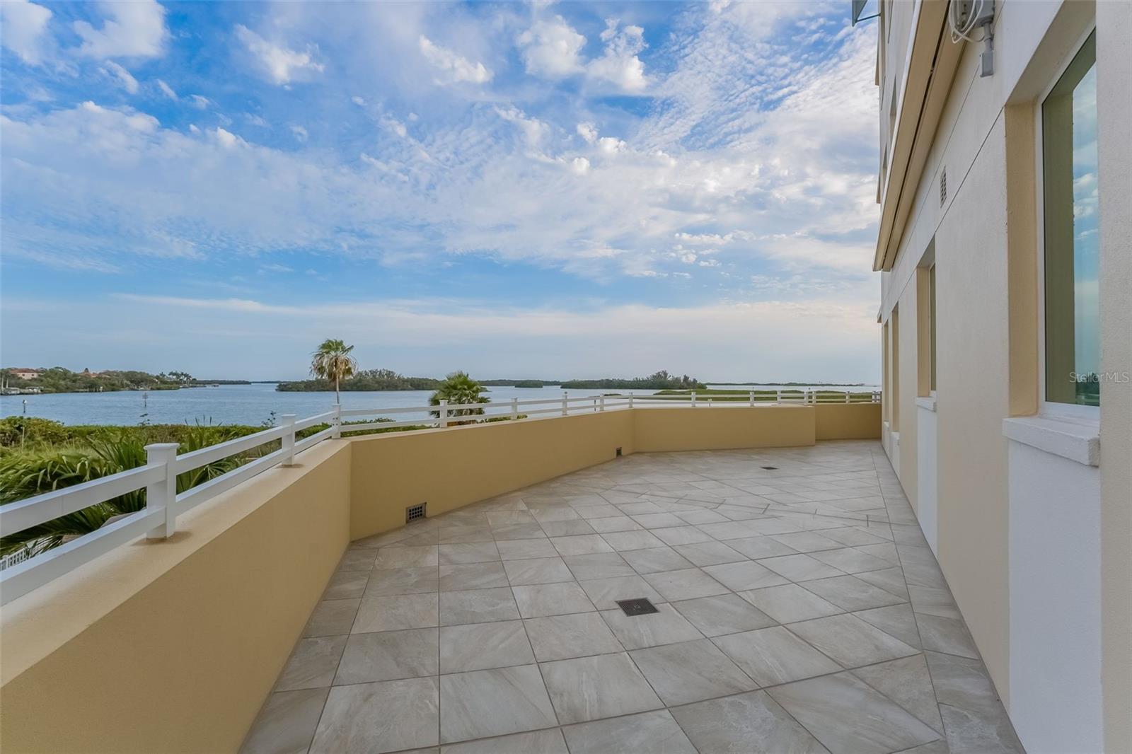 795 COLLANY RD #201, TIERRA VERDE, FL, 33715