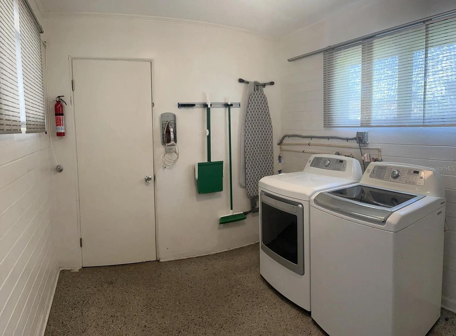 1817 DATE PALM DR, EDGEWATER, FL, 32132