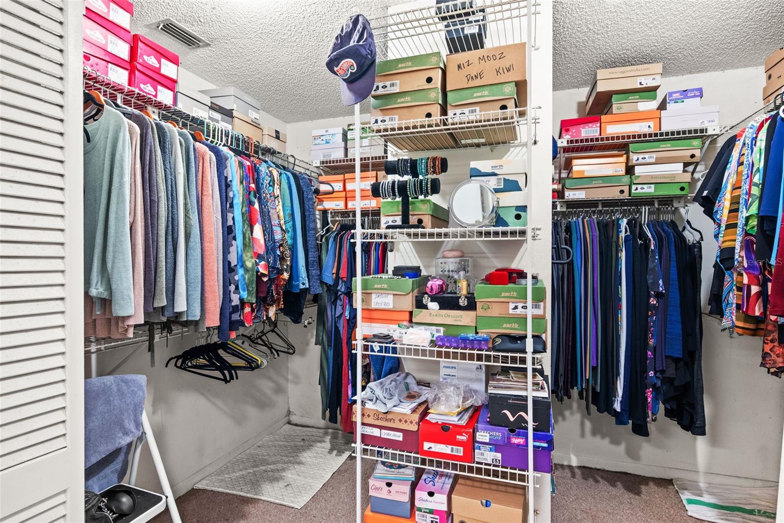 647 BONNIE BLVD, PALM HARBOR, FL, 34684