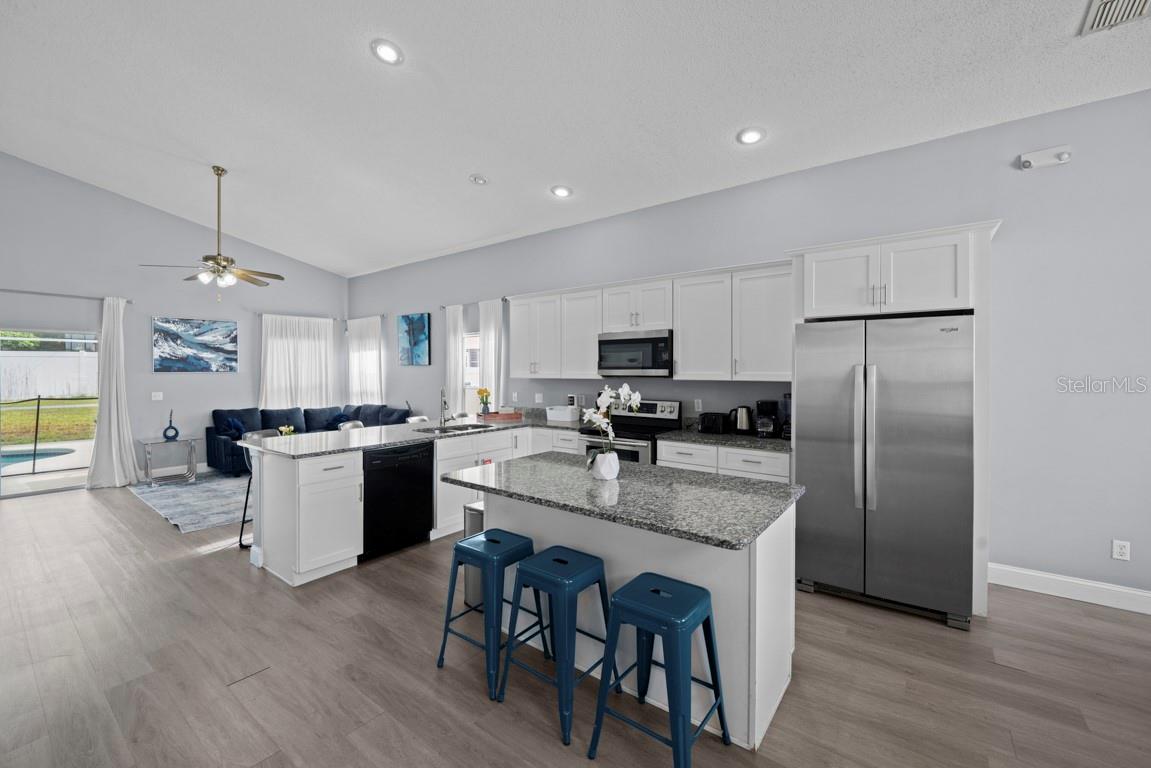 936 BLOOMINGDALE DR, DAVENPORT, FL, 33897