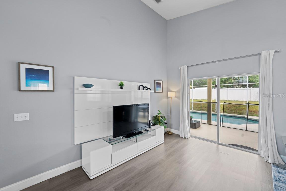 936 BLOOMINGDALE DR, DAVENPORT, FL, 33897